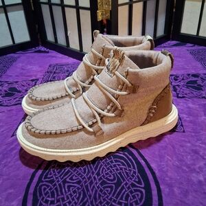 Hey Dude Reyes Boot Women’s Size 6 Mauve Nwot